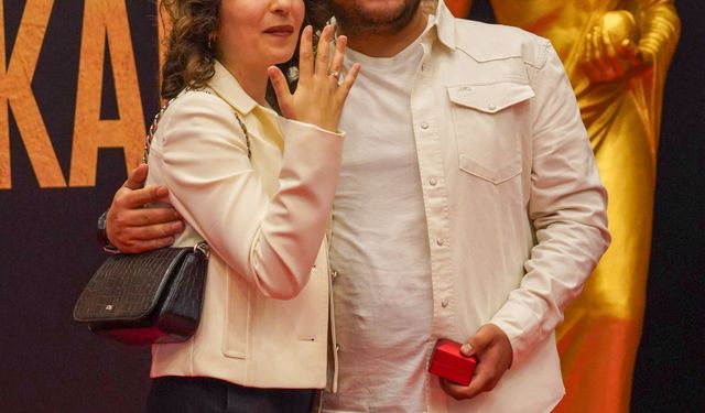Altın Portakal'da 'film' gibi evlilik teklifi