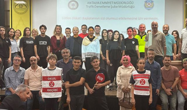 Antalya'da 786 okul geçit görevlisine yönelik eğitim