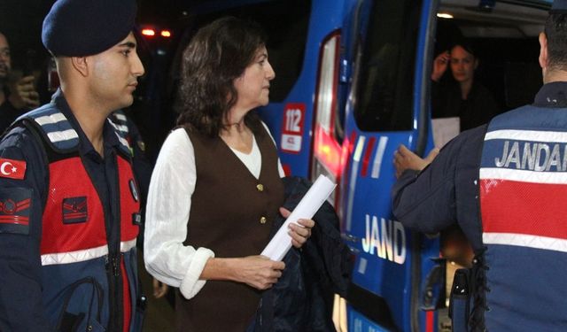 Çukurova Belediyesi'ne yönelik operasyonda gözaltına alınan 49 şüpheliden 34'ü tutuklandı