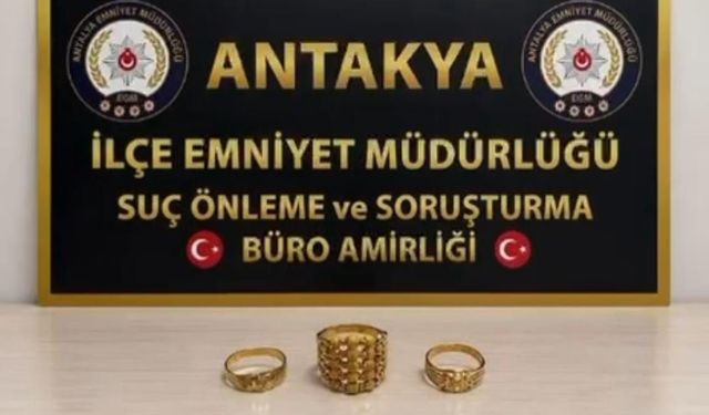 Hatay'da 2 kuyumcudan 3 altın yüzük çalan 2 şüpheli yakalandı