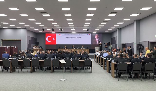 Mersin Büyükşehir Belediye Başkan Vekili CHP'li Genç oldu