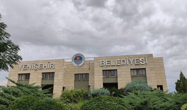 Mersin'de Büyükşehir ve 2 ilçe belediyesine operasyon; Vahap Seçer dahil, 59 gözaltı (2)