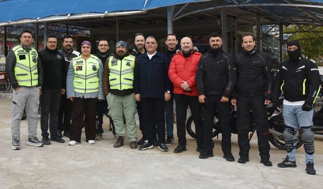 Motosiklet tutkunları Eğirdir'de buluştu