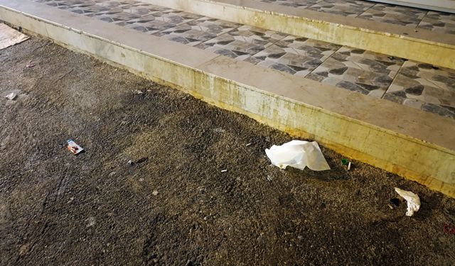 Dükkanda kanlı saldırı! Motosikletli şüpheli başından vurup kaçtı