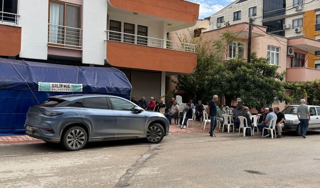 Nehirde cansız bedeni bulunan avukat toprağa verildi