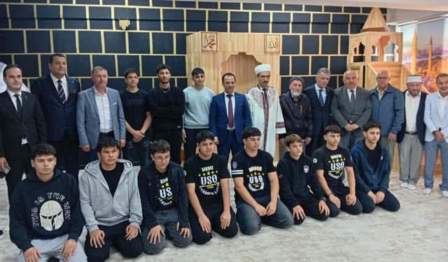 USO Anadolu Lisesi'nde mescit açıldı