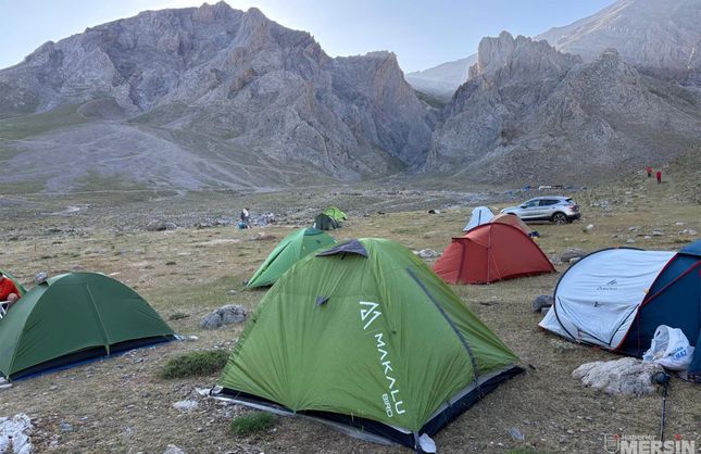 Bolkar Dağları'nda Zirve Heyecanı! Ulusal Dağcılık Festivali’nde 50 Sporcu Medetsiz’e Tırmandı