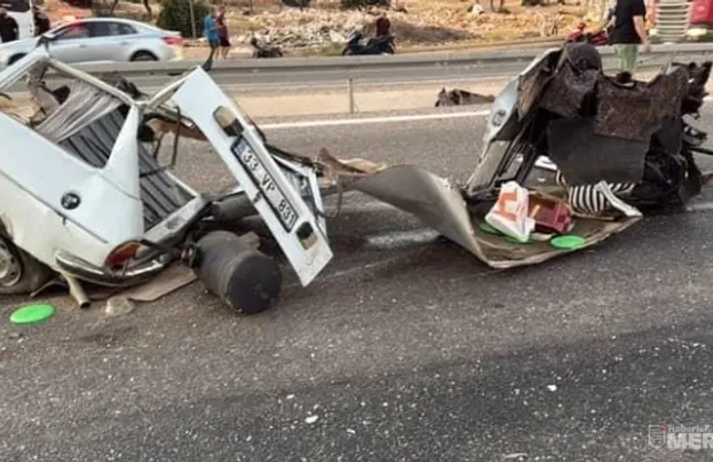 Silifke'de Otomobil Bariyere Çarptı: 1 Ölü, 1 Yaralı