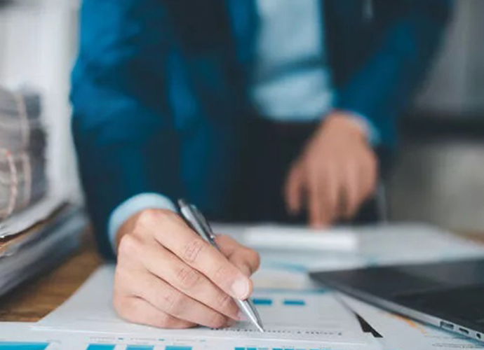 İdari İzin Nedir? Kamu ve Özel Sektörü Nasıl Etkiliyor?