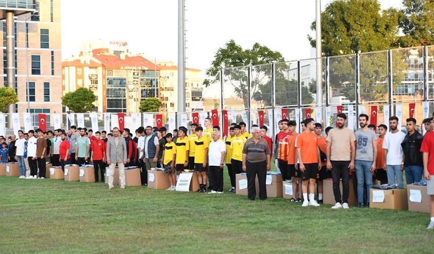 Kayseri Büyükşehir'den amatör kulüplere büyük destek