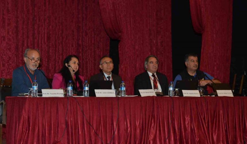 ’Deprem ve dirençli kentler: Hatay için çözüm arayışı çalıştayı’ düzenlendi