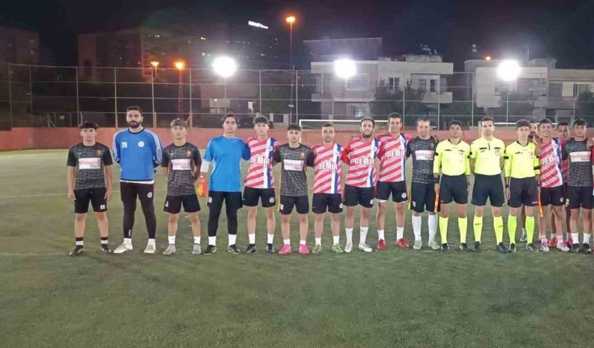 Seyhan’da başkanlık kupası futbol turnuvası başladı