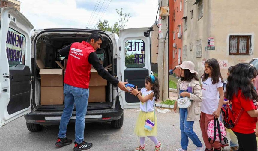 Mersin Büyükşehir Belediyesinden çocuklara bayram hediyesi