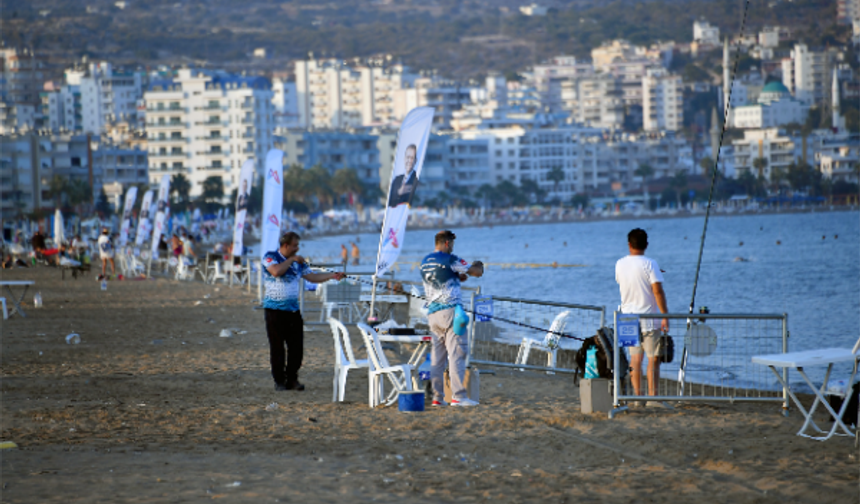 7. Altın Kanca Surfcasting Turnuvası Mersin'de Gerçekleştirildi