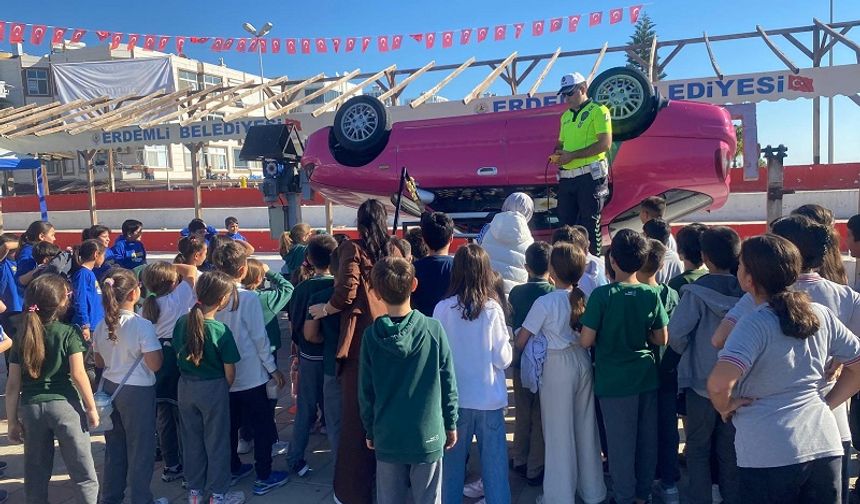 Mersin Emniyeti’nden Öğrencilere Güvenli Trafik Eğitimleri