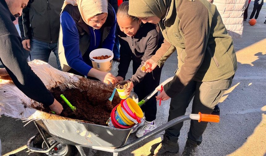 Mersin’de Umutları Yeşerten Proje: “Tohumlar Fidana, Umut Tohumları”