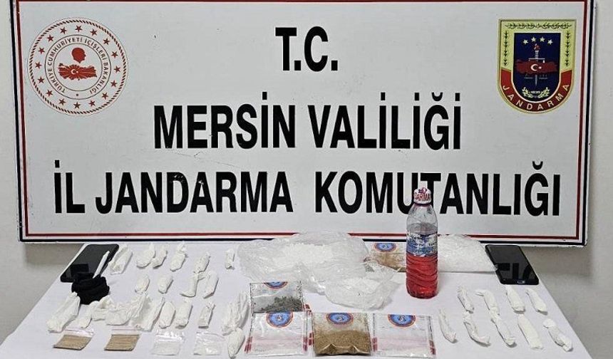 Mersin'de Jandarma Yabancı Madde Operasyonunda 8 Gözaltı