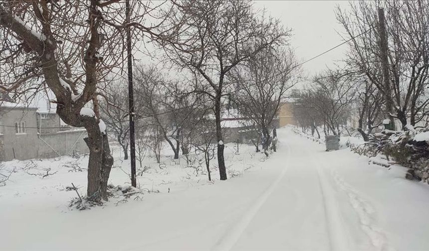 Hafta Sonu Sert Geçecek! Kar, Yağmur, Soğuk Hepsi Bir Arada