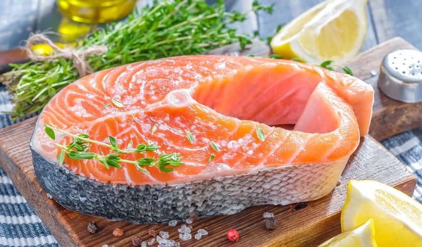 Bir Kez Deneyen Vazgeçememişti! Fırında Sarımsaklı Somon Tarifiyle Tanışan Başka Tarif Bakmamıştı