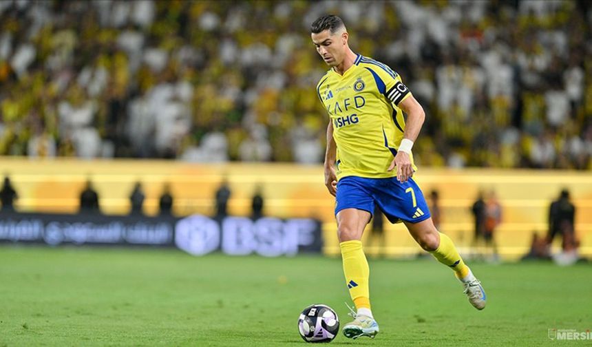 Cristiano Ronaldo Al Nassr'da Kalıyor! Yeni Sözleşme 2 Yıllık