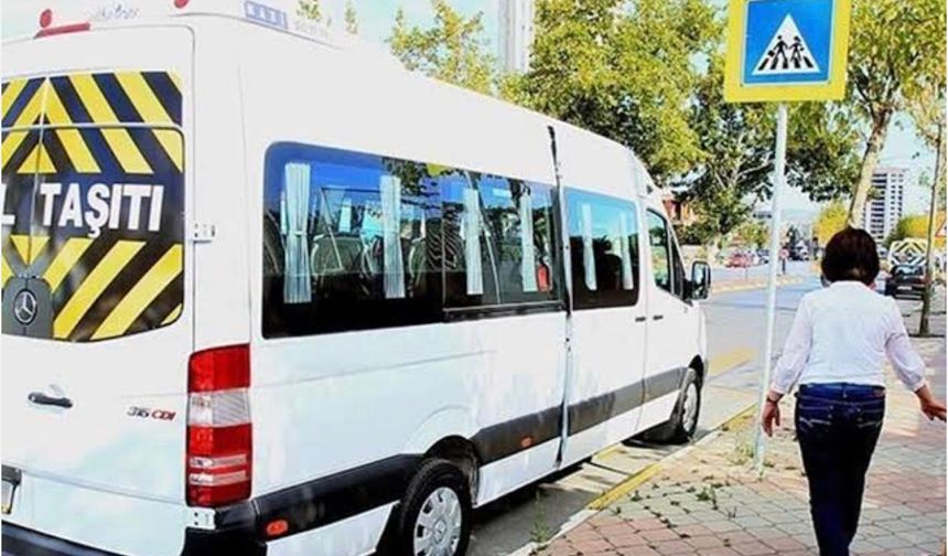 Mersin'de servis krizi büyüyor! - Yeni plaka ihalesi esnafı isyan ettirdi