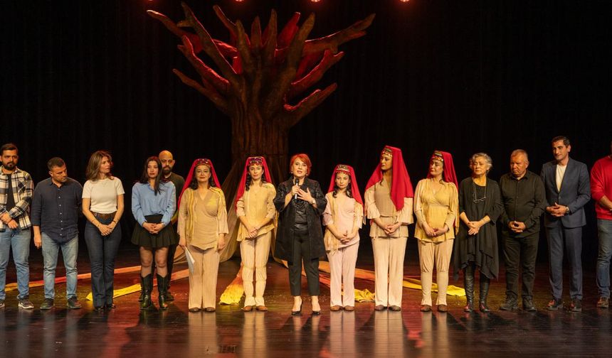 Mersin Şehir Tiyatrosu ‘Ben Anadolu’ ile Uluslararası Akdeniz Tiyatro Ödülleri’nde Çifte Zafer Kazandı