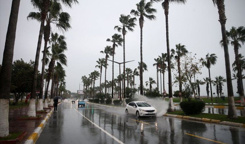 Mersin İçin Yağış Uyarısı: Hafta Sonu Kuvvetli Yağmur Bekleniyor