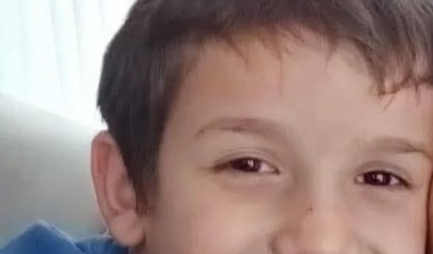 Elektrikli bisiklet, bina duvarına çarptı; 2 arkadaştan 1'i öldü