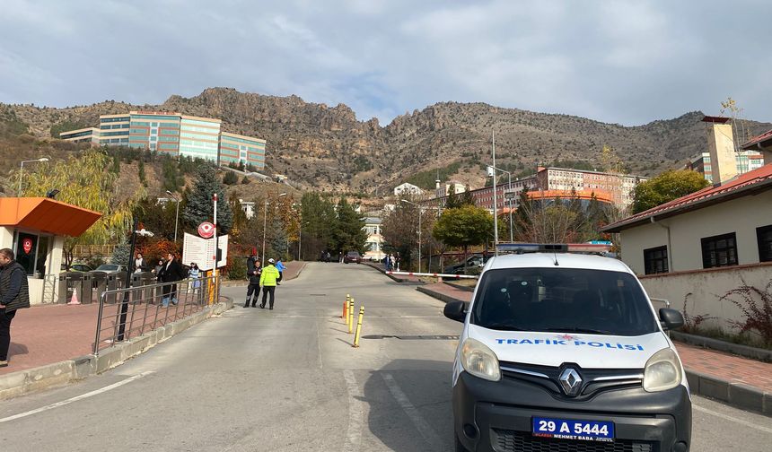Gümüşhane Üniversitesi'nde kadın memur silahla rehin alındı, ikna edilmeye çalışılıyor