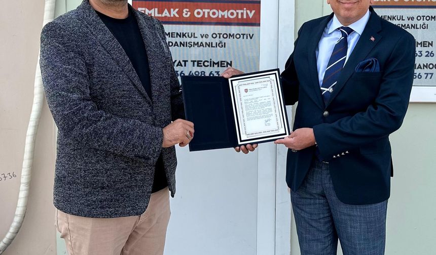 Altınözülü muhtar bir aylık maaşını TSK'ya bağışladı