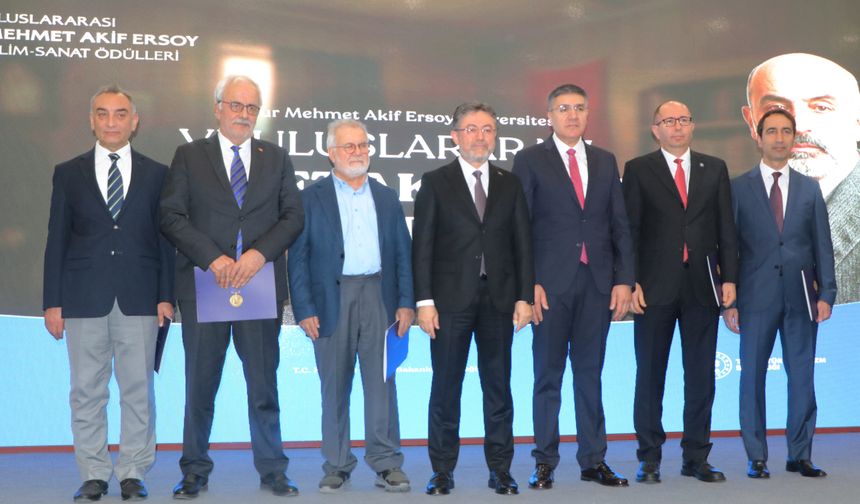 Bakan Yumaklı: Burdur Gölü'ne 5 yılda 5,8 milyar liralık yatırım yapacağız (2)