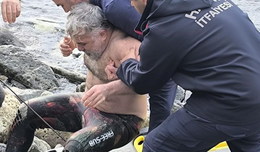 Baklık avına çıktığı zıpkınla kendini yaraladı