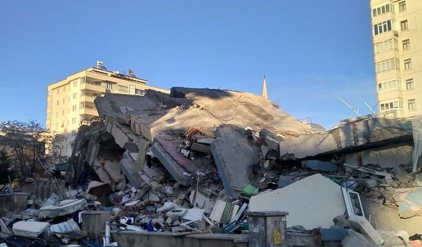 152 kişinin öldüğü Palmiye Sitesi'nin yıkılmasına ilişkin 3 kamu görevlisine dava