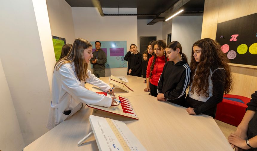 Aratos Matematik Evi binlerce öğrenciyi ağırladı