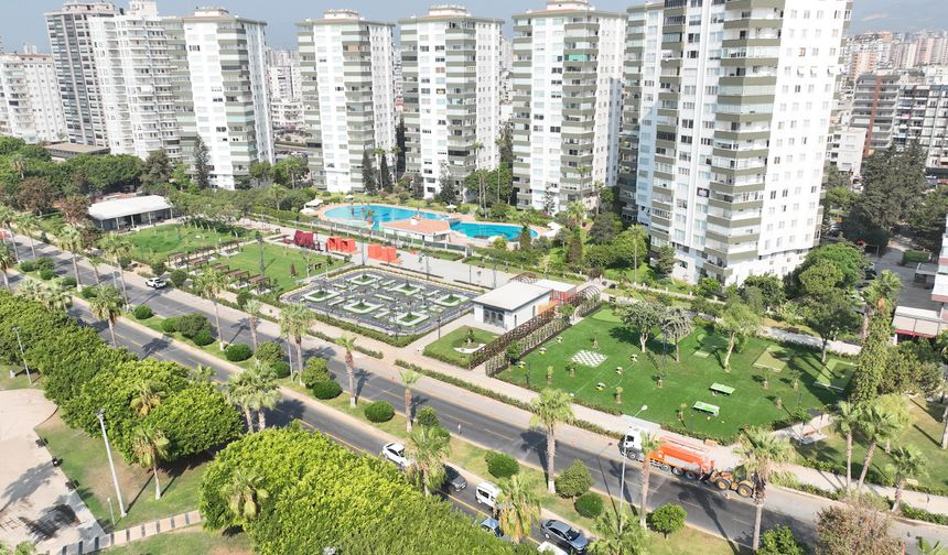 Mersin'de yeşil alanlar iklim dostu uygulamalarla süsleniyor