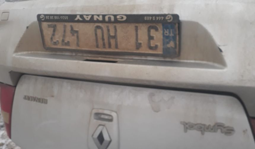 Takla atan otomobildeki iki kişi yaralandı