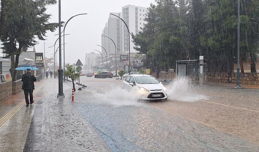 Meteorolojik Uyarı: Mersin’in batısı ve Hatay’da kuvvetli yağış bekleniyor
