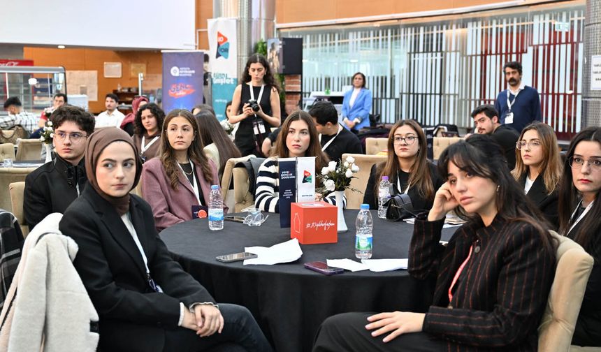 Büyükşehir'de 'Antalya Yerel Gençlik Forumu'