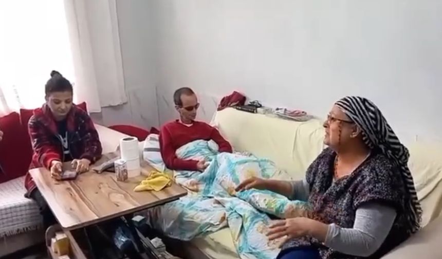 Engelli kardeşler, akülü sandalyelerine kavuştu