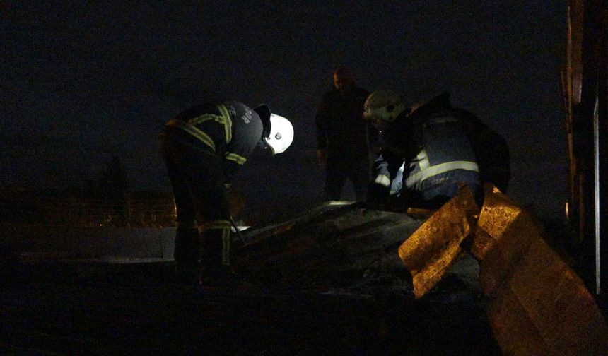 İş yerindeki yangın büyümeden söndürüldü