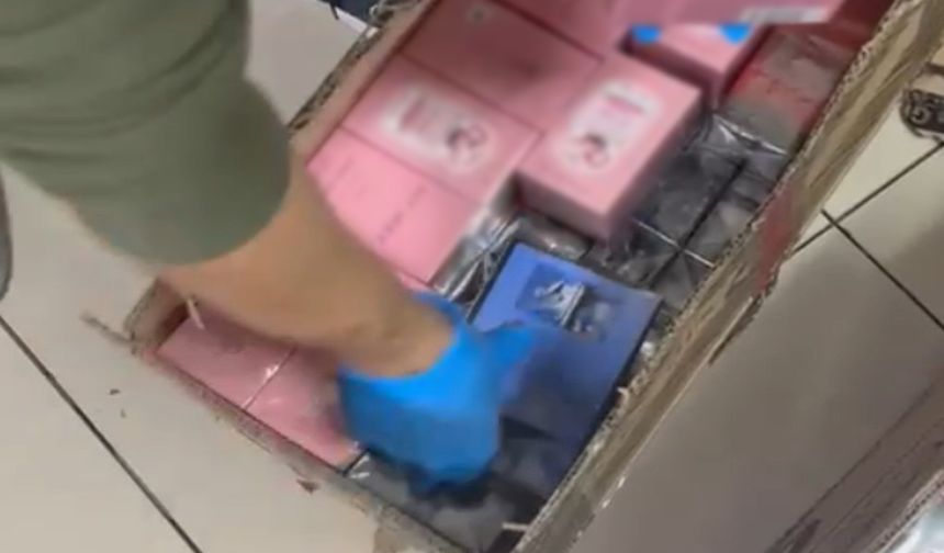 Mersin'de kaçak parfüm operasyonu