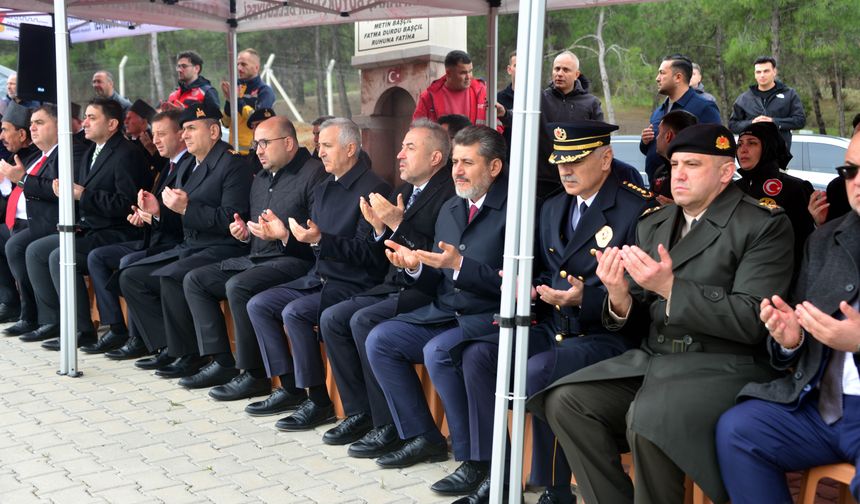 Kahramanmaraş protokolünden şehitliğe bayram ziyareti