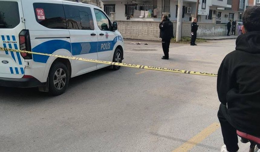 Mersin'de kocasının bıçakladığı kadın ağır yaralandı