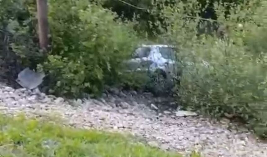 Mersin'de otomobil şarampole devrildi: 1 ölü, 1 yaralı