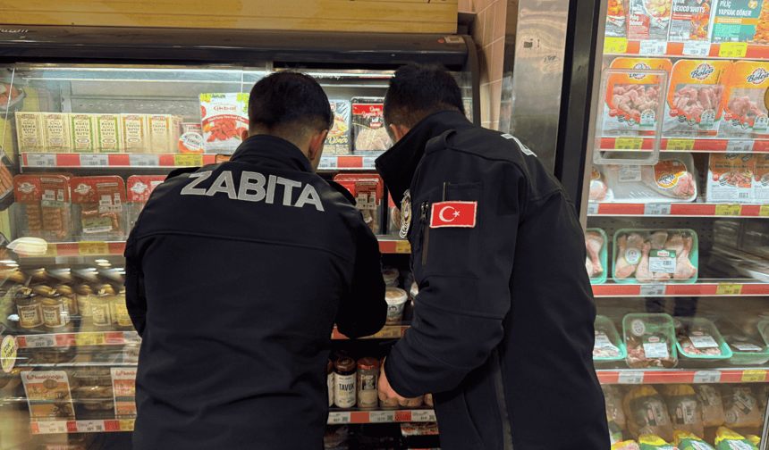 Mezitli'de Zabıtadan Kaçak Yok: Raflarda Tarihi Geçmiş Ürünler Yakalandı!