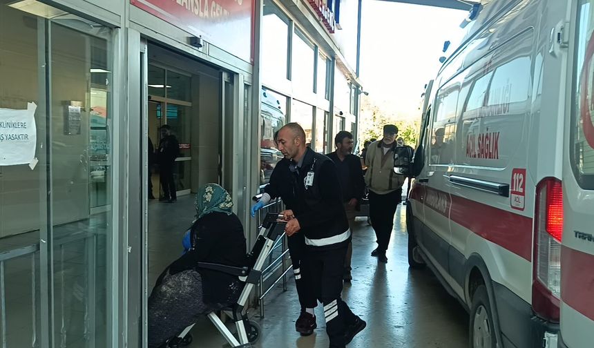 Adana'da tarım işçilerini taşıyan minibüs devrildi; 17 yaralı