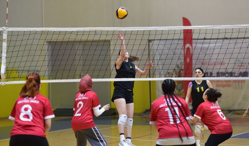 Evinin sultanları voleybol turnuvası sona erdi