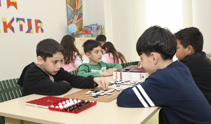 Mersin'de çocuklar teknolojiyi doğru şekilde kullanmayı öğreniyor