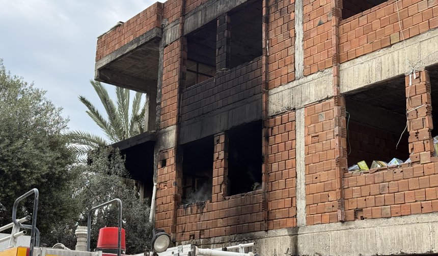 Metruk bina yangını sonrası muhtardan 'restorasyon' çağrısı