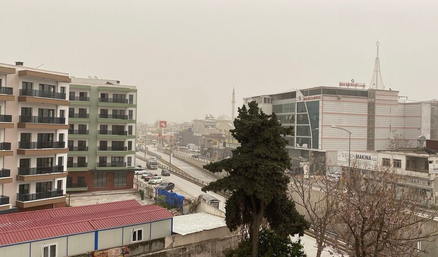 Osmaniye'de Libya kaynaklı toz taşınımı etkili oldu